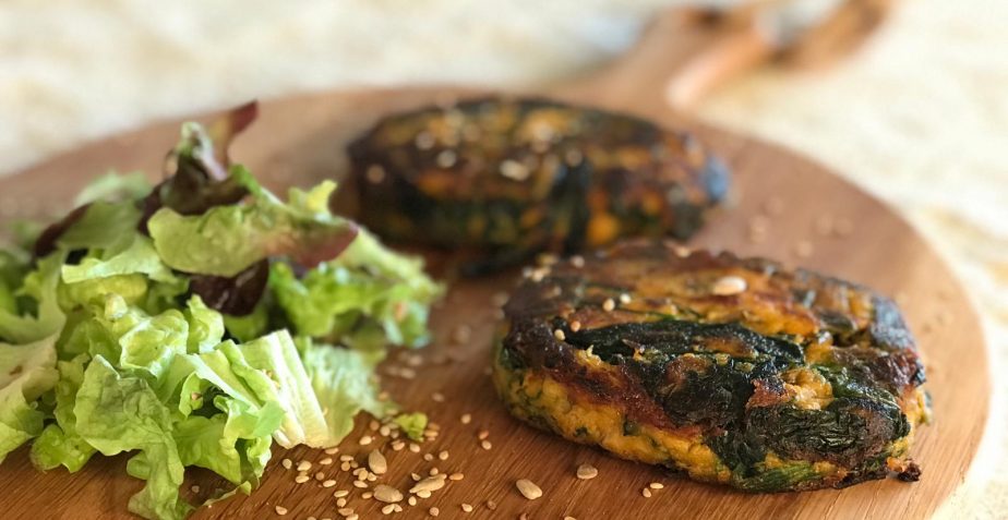 HAMBURGUESA DE BONIATO CON ALCACHOFA Y ACELGAS