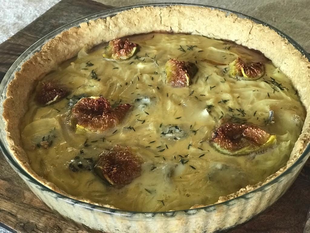 QUICHE DE AVENA CON HIGOS Y CEBOLLA