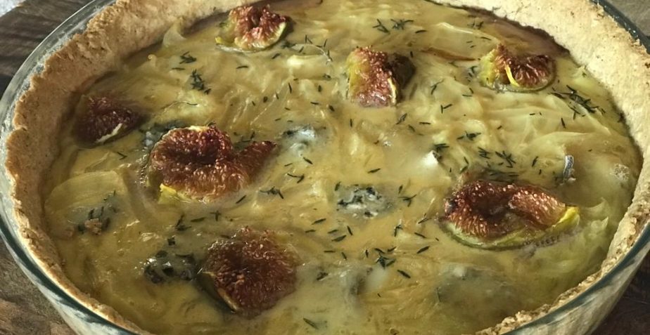 QUICHE DE AVENA CON HIGOS Y CEBOLLA