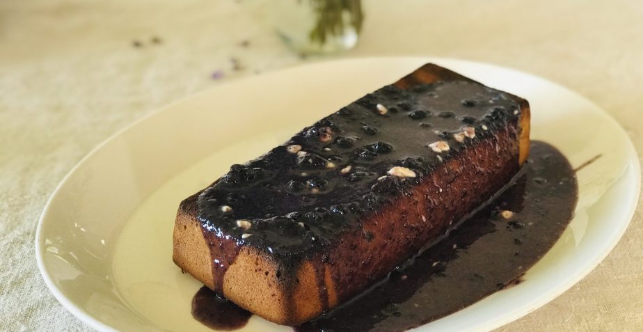 Pastel de arándanos y limón